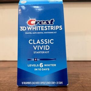 NWT Crest 3D Whitestrips Classic Vivid Kit - level 6 Whiter in 10 days